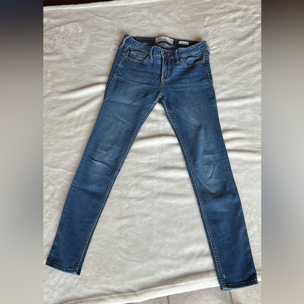 Hollister jeans